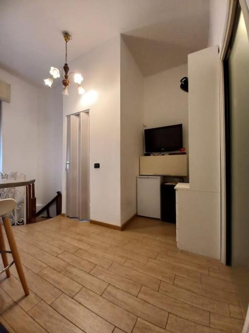 Edith Home Doccia Idromassaggio Milán Exteriér fotografie